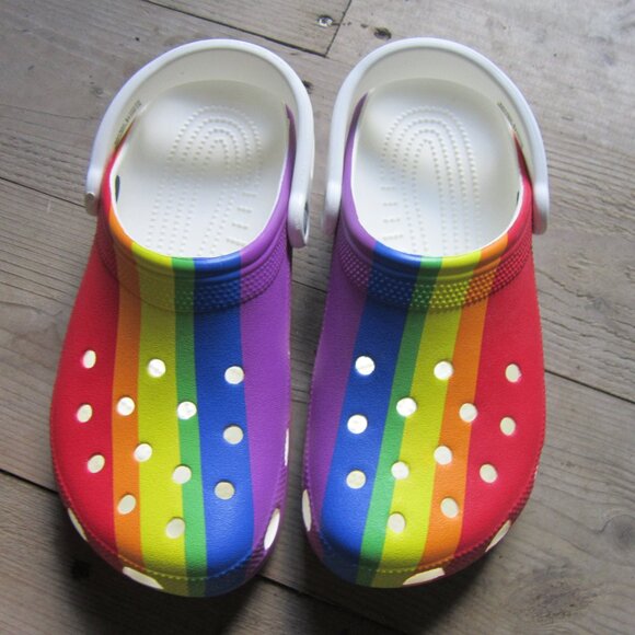 CROCS Other - Crocs Classic Rainbow Stripe Clog Men's 6 Women's 8 Never Worn! NWOP